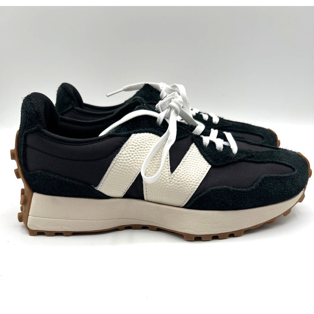 New Balance The Intelligent Choice 327 Sneakers Black White USW/9 - USM/7.5 EUC - Picture 3 of 9